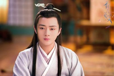 余少群惊艳亮相涌动暧昧氛围?《花谢花飞》众主演的感情线竟然这么复杂